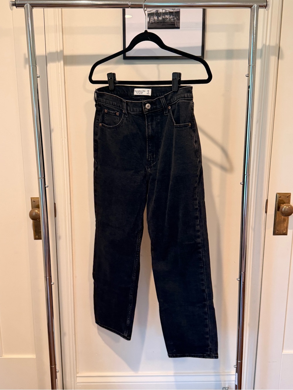 Abercrombie & Fitch Black High-Waist Straight Ankle Jeans 10/30s